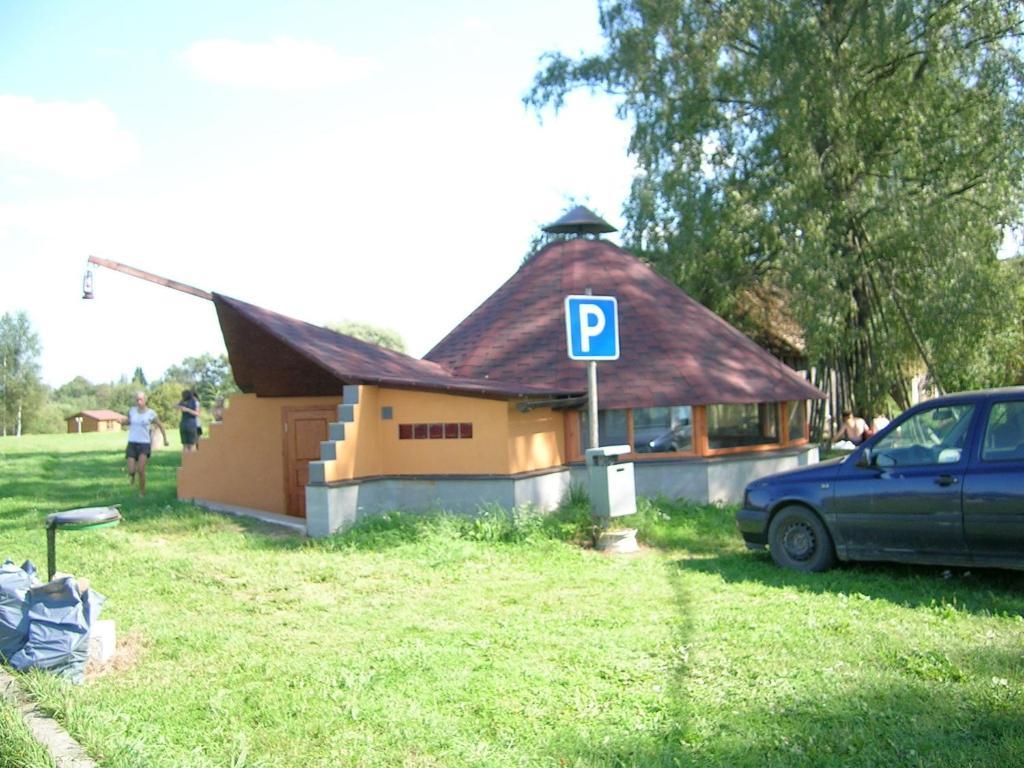 Kalda Talu Tõlliste Exterior foto