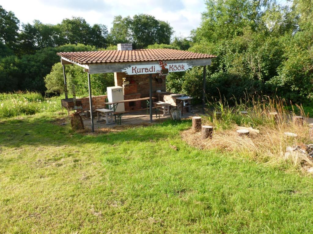 Kalda Talu Tõlliste Exterior foto